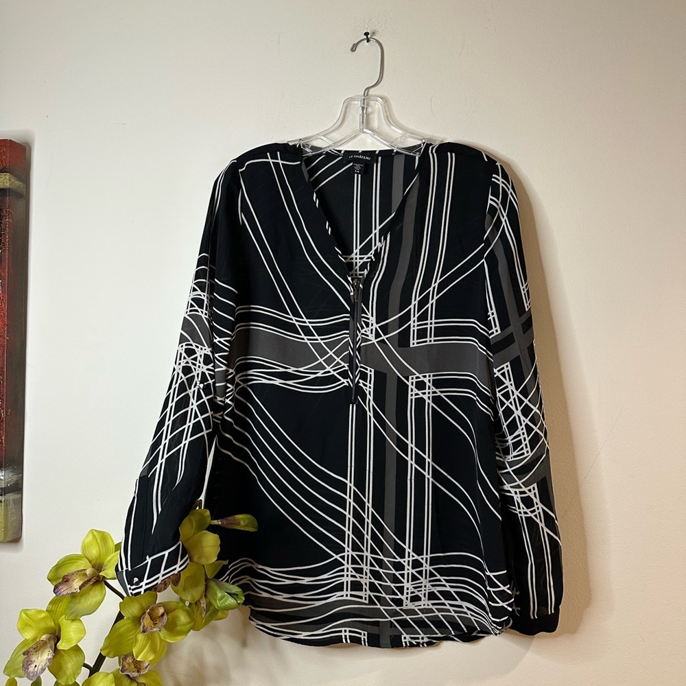 T85- Le Chateau Black and grey geometric patterns Long Sleeve Blouse